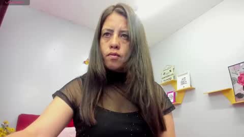 Snapshot of kathina_giraldo chatting on October 4, 12:47 pm Paola online show from October 4, 12:47 pm
