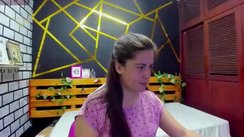 Snapshot of kathina_giraldo chatting on October 22, 1:00 pm Paola online show from October 22, 1:00 pm