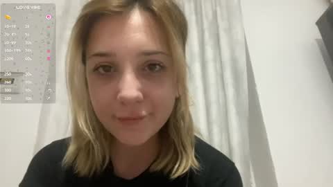 Snapshot of kathrinekiening chatting on July 8, 10:03 pm Jessie online show from July 8, 10:03 pm