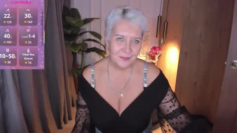 Snapshot of kathy_sunn chatting on October 26, 3:29 pm Kathy online show from October 26, 3:29 pm