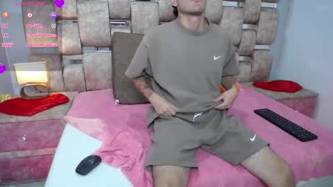 Kaht y Aiden online show from March 23, 8:02 pm