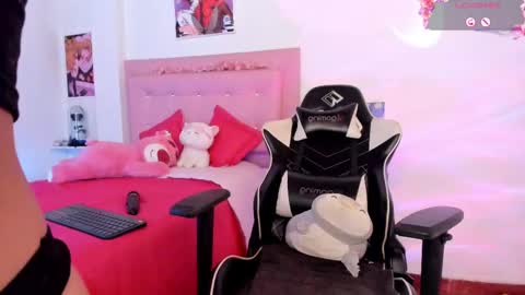 Snapshot of kathyy01 chatting on November 14, 11:24 pm valentina online show from November 14, 11:24 pm