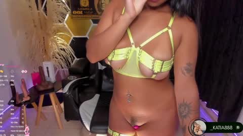 Snapshot of katia_high chatting on April 30, 7:58 am katia_high online show from April 30, 7:58 am