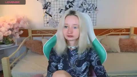 Katia  online show from April 15, 5:25 am