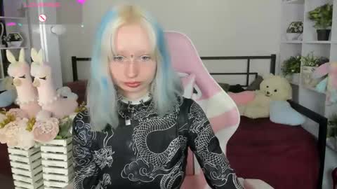 Katia  online show from April 22, 5:32 am