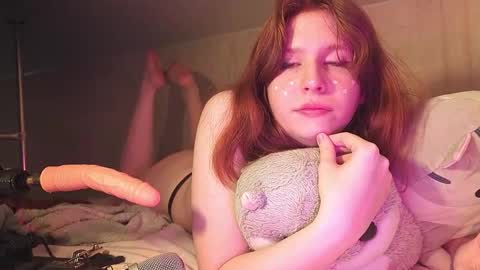 KatieNPZD online show from December 15, 8:46 pm