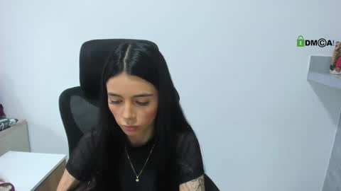 Snapshot of katia_sex25 chatting on April 30, 5:19 pm Katia online show from April 30, 5:19 pm
