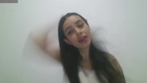 Snapshot of katia_sex25 chatting on May 22, 1:13 am Katia online show from May 22, 1:13 am