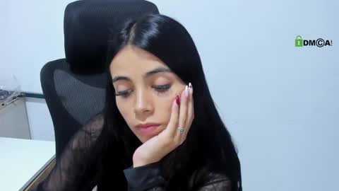 Snapshot of katia_sex25 chatting on May 27, 9:01 pm Katia online show from May 27, 9:01 pm