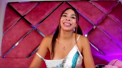 Snapshot of katiagarcia_ chatting on October 24, 5:04 am katiagarcia_ online show from October 24, 5:04 am