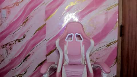 Katie online show from December 14, 7:07 pm