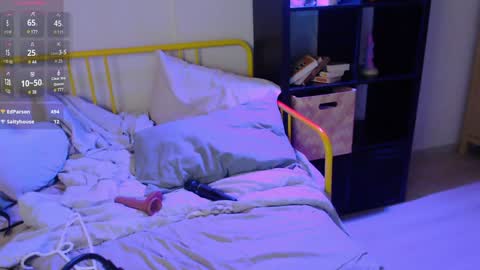 Snapshot of katie_deville chatting on December 2, 1:13 pm Katie Deville online show from December 2, 1:13 pm