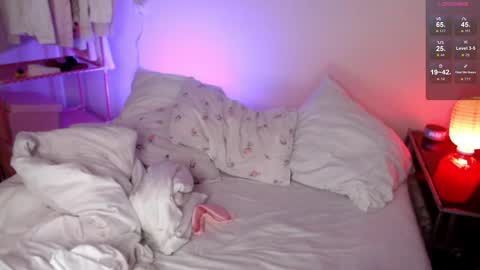 Snapshot of katie_deville chatting on November 22, 11:26 pm Katie Deville online show from November 22, 11:26 pm