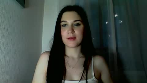Snapshot of katie_foxi chatting on May 24, 7:19 pm katie_foxi online show from May 24, 7:19 pm
