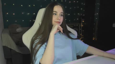 Katie online show from December 2, 11:29 pm