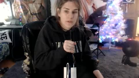 Snapshot of katiecutie_5 chatting on January 8, 7:24 am Katie online show from January 8, 7:24 am