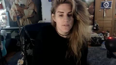 Katie online show from November 21, 6:23 am