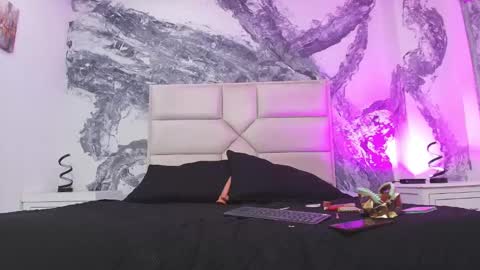 Katie online show from January 14, 9:51 pm