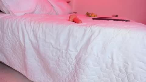 Katie online show from February 27, 8:39 am