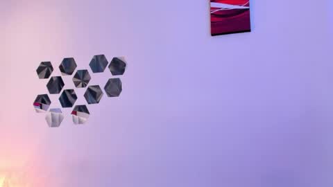 KATE  online show from April 22, 7:04 pm