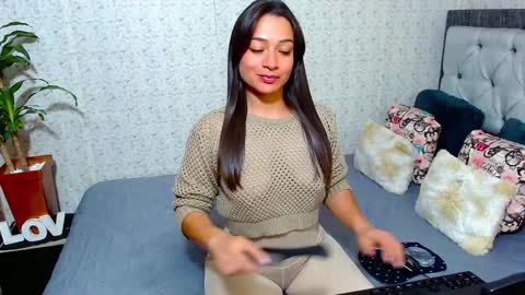 Follow Instagram katikloving online show from December 2, 2:53 am