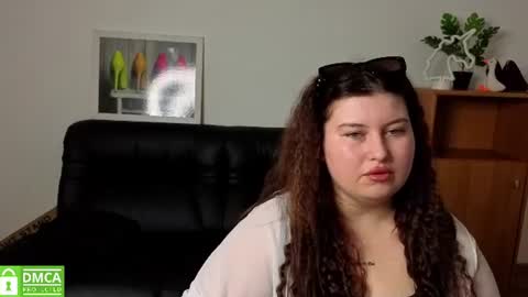 Snapshot of katina_deeplou4 chatting on July 17, 5:51 pm Katina online show from July 17, 5:51 pm