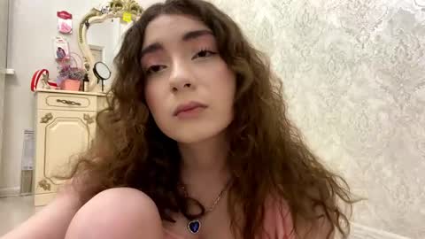 Rosie online show from June 5, 7:30 pm