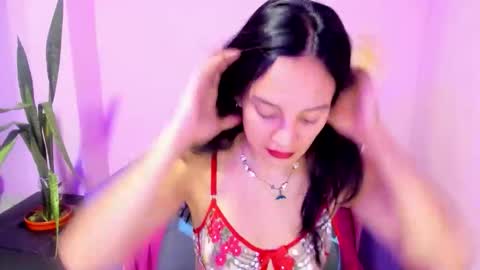 Snapshot of katiuska_doll_squirt chatting on May 22, 12:00 pm katiuska_doll_squirt online show from May 22, 12:00 pm