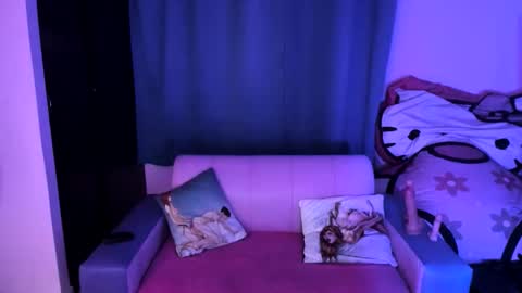 Snapshot of katiuska_doll_squirt chatting on June 2, 12:07 pm katiuska_doll_squirt online show from June 2, 12:07 pm