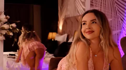 Snapshot of katjolie chatting on October 9, 8:29 pm KatJolie online show from October 9, 8:29 pm