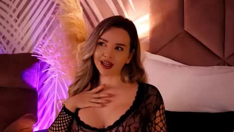 Snapshot of katjolie chatting on October 10, 7:57 pm KatJolie online show from October 10, 7:57 pm