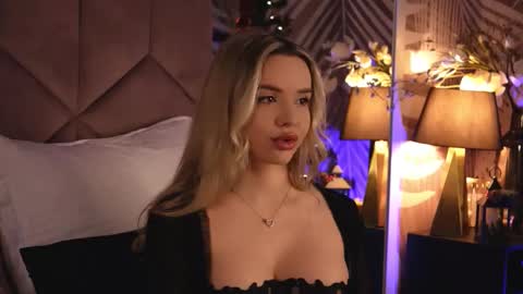 KatJolie online show from December 14, 8:46 pm