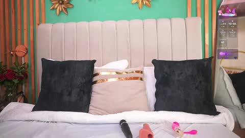 K A T L Y N  online show from September 13, 7:35 pm