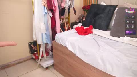 K A T L Y N  online show from October 18, 6:41 pm