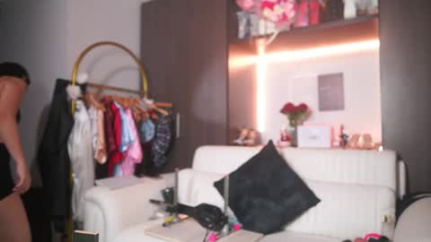 K A T L Y N  online show from March 19, 6:12 pm