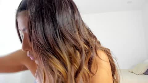 Follow me on instagram and twitter as correaktnees online show from December 10, 7:58 am