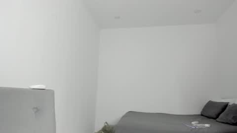 Follow me on instagram and twitter as correaktnees online show from January 7, 6:59 am