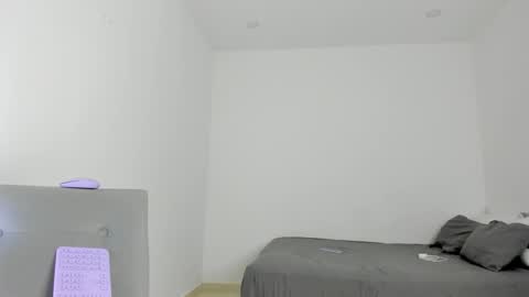 Follow me on instagram and twitter as correaktnees online show from March 9, 10:41 am