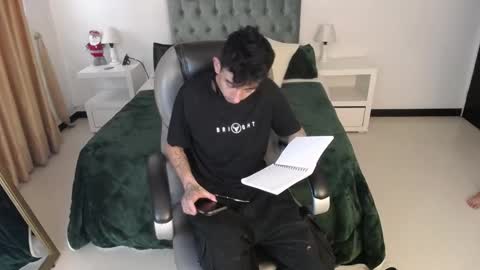 Katnia and Marcuz online show from December 22, 7:42 pm