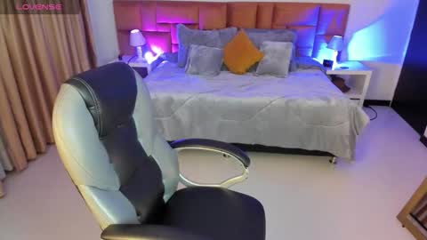 Katnia and Marcuz online show from September 10, 11:32 am