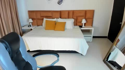 Katnia and Marcuz online show from October 5, 11:41 am