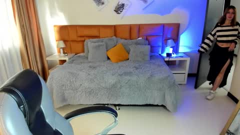 Katnia and Marcuz online show from October 10, 11:53 am