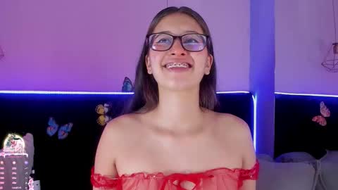 Snapshot of katniss_lovee_ chatting on December 16, 1:16 pm .... Katniss .... online show from December 16, 1:16 pm