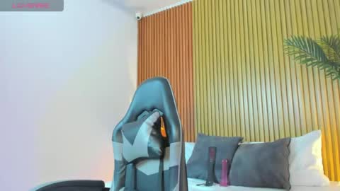 Snapshot of katnissa_28 chatting on May 13, 1:03 am K A T online show from May 13, 1:03 am