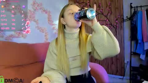 Katrina Bail online show from October 7, 1:03 am