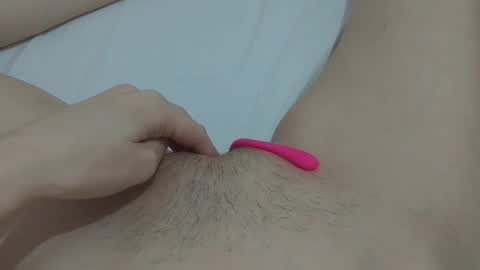 Snapshot of katrinna_arinna chatting on January 9, 3:04 am katrina dont forget to give me thumbs up online show from January 9, 3:04 am