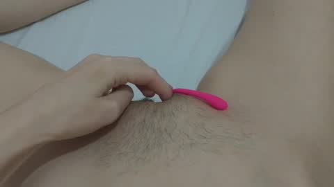 Snapshot of katrinna_arinna chatting on January 11, 12:33 am katrina dont forget to give me thumbs up online show from January 11, 12:33 am