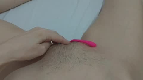 Snapshot of katrinna_arinna chatting on January 17, 6:26 am katrina dont forget to give me thumbs up online show from January 17, 6:26 am