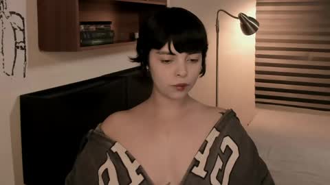 katsuro online show from April 29, 7:42 pm