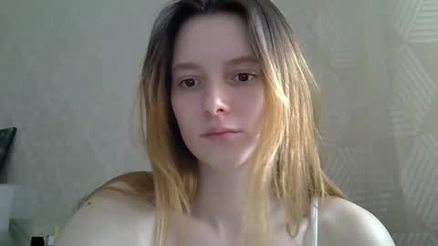 Snapshot of katte_light chatting on April 18, 2:10 pm katte light online show from April 18, 2:10 pm
